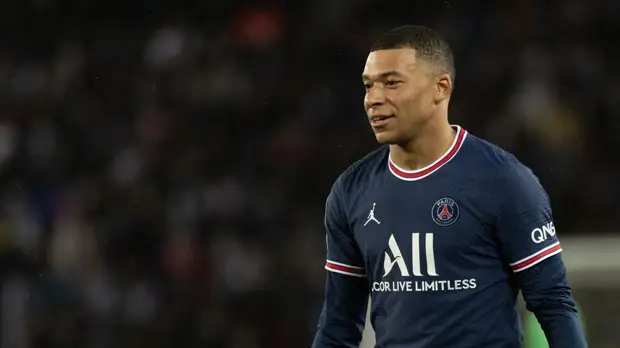The Independent: ПСЖ предложил Мбаппе контракт с зарплатой в €1 млн в неделю