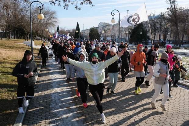 Полторы тысячи астраханцев начали новый год с пробежки