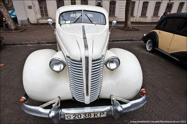 Автомобили, прошедшие сквозь время (31 фото)