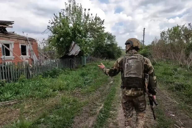 Штурмовики ВС РФ вошли в центр Ямполя, закрепляясь в районе школы