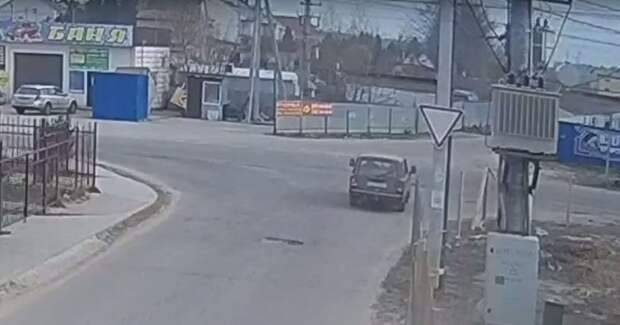Мотоциклист врезался в ВАЗ