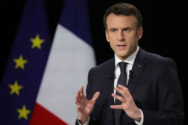 СМИ: Макрон лидирует на выборах президента Франции