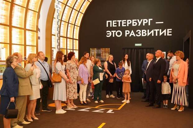 Александр Беглов заявил, что Петербург смог перенести позитивный опыт выставки «Россия» на региональный уровень