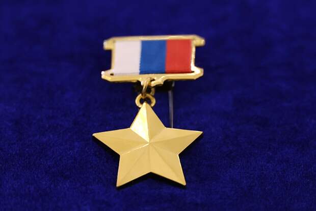 Герой России Максим Старцев: Молишься постоянно. Там только это спасает