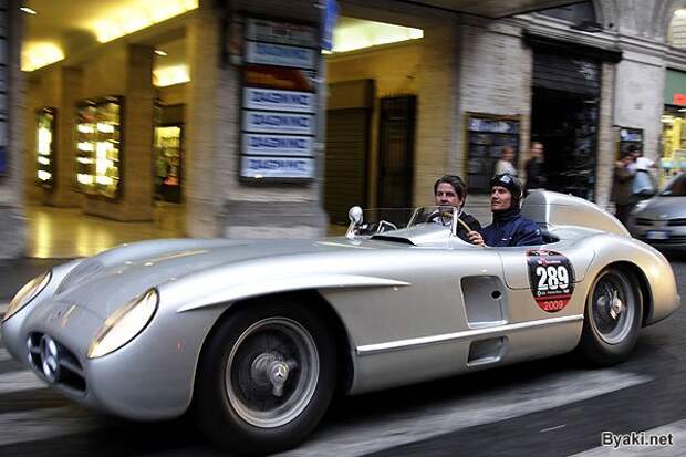 Mille Miglia легендарный авто пробег ретро автомобилей в Италии Mille Miglia легендарный авто пробег ретро автомобилей в Италии
