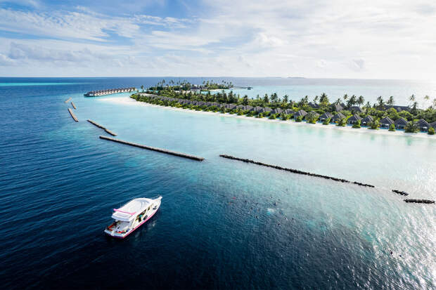 Генконсульство РФ: россиянка выжила при крушении катера на Мальдивах