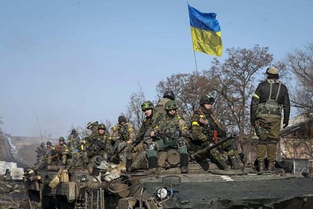 Украинцы потребовали от Киева объявить войну РФ 