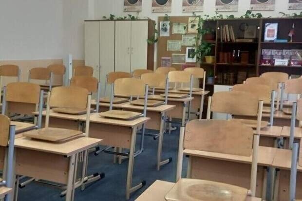 Стало известно, насколько сократилась доля переходящих в 10-й класс школьников