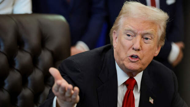 Трамп пообещал выплатить простым американцам по 2 тысячи долларов с пошлин