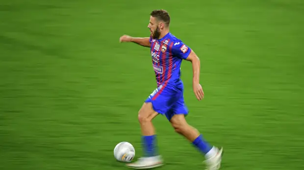 Полузащитник ЦСКА Влашич поделился ожиданиями от матча против «Зенита»