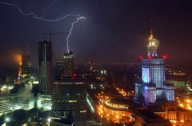 Гроза в Варшаве, Польша, 20 июня 2012