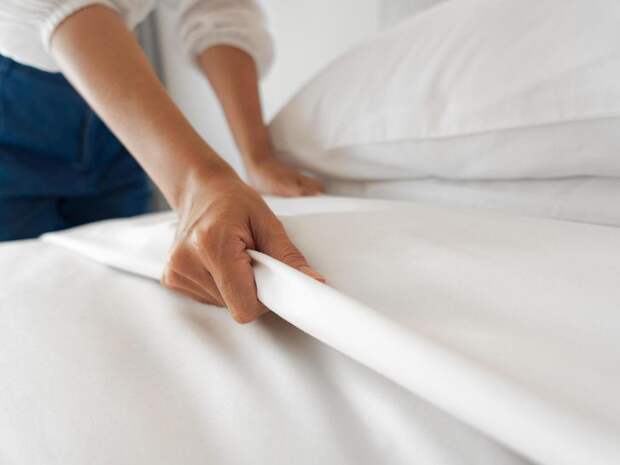 Как быстро освежить постельное белье без стирки