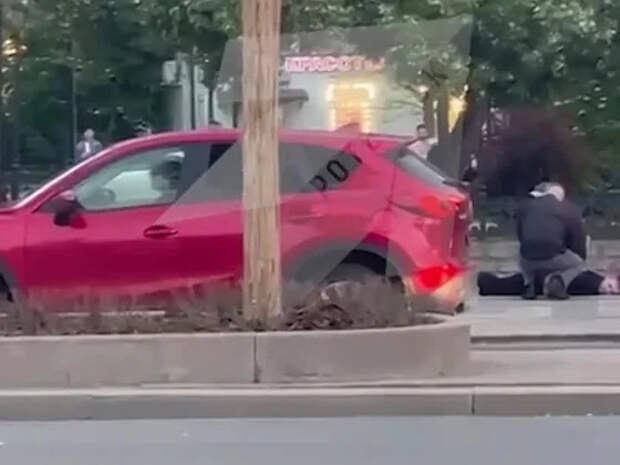 В центре Москвы по подозрению во взятках жестко задержаны четверо сотрудников ДПС