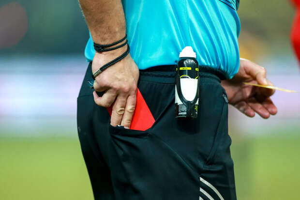 The Sun: в Британии футбольный арбитр уровня УЕФА домогался подростка