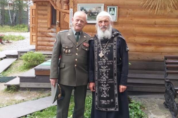 В первый же день своего нахождения в Екатеринбурге Владимир Квачков приехал в Среднеуральский монастырь