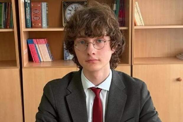 Ученик гимназии №12 поборется за победу на Всероссийской олимпиаде по французскому языку