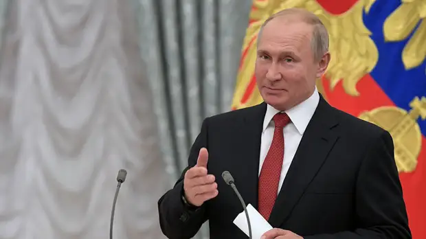 «Эпизод с отбитым Акинфеевым пенальти станет легендарным»: Путин вручил государственные награды футболистам сборной РФ