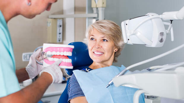 Как вернуть утраченные зубы: имплантация, вставная челюсть и мосты