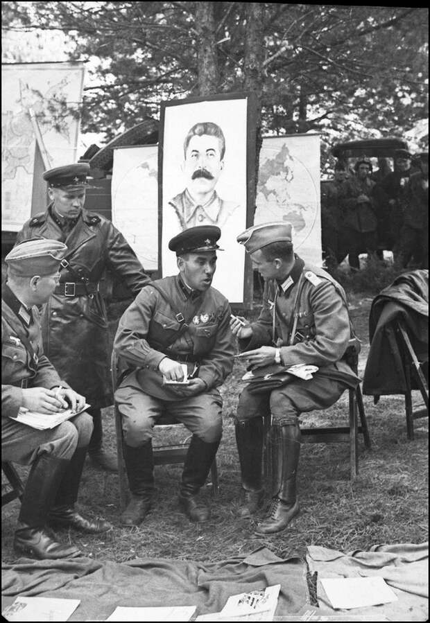ПРИСОЕДИНЕНИЕ ЗАПАДНЫХ ТЕРРИТОРИЙ К СССР