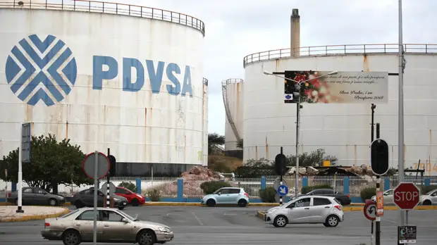 «Ничем не прикрытое вмешательство»: в Кремле считают незаконными санкции США в отношении Венесуэлы