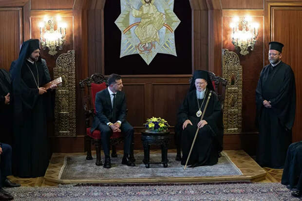 "Сигнал из-за рубежа". Зеленскому указали на реального хозяина Украины