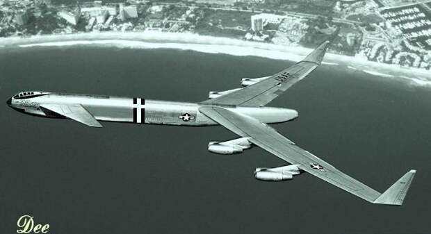 Боинг Б-52 &laquo;Стратофортресс&raquo; &mdash; американский тяжёлый стратегический бомбардировщик- второго поколения фирмы Боинг, стоящий на вооружении ВВС ВС США с 1955 года интересное, необычные, самолеты, странное, факты