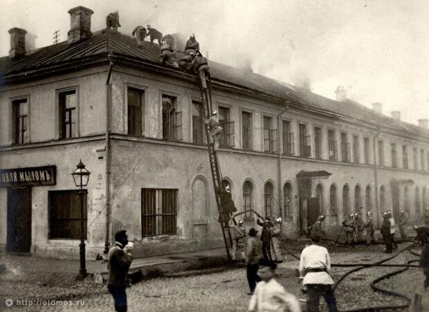 Старые фотографии московских пожарных