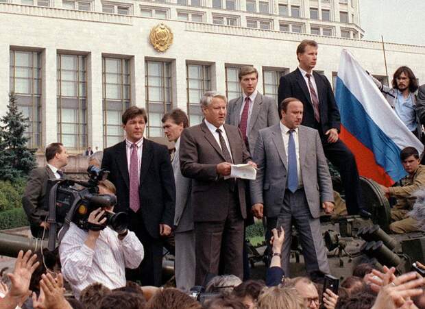 https://i.obozrevatel.com/gallery/2014/8/19/299532.jpg?size=630x2000