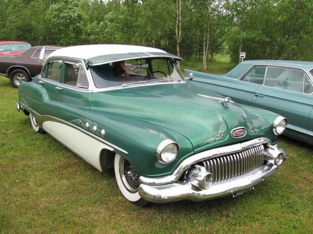 Buick Super 1951 года. встреча, олдтаймер