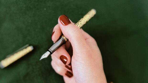 Ручка как антистресс: почему мир возвращается к бумажным заметкам и письмам