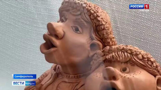 Симферопольском художественном музее открылась выставка под названием «От улыбки станет всем светлей»