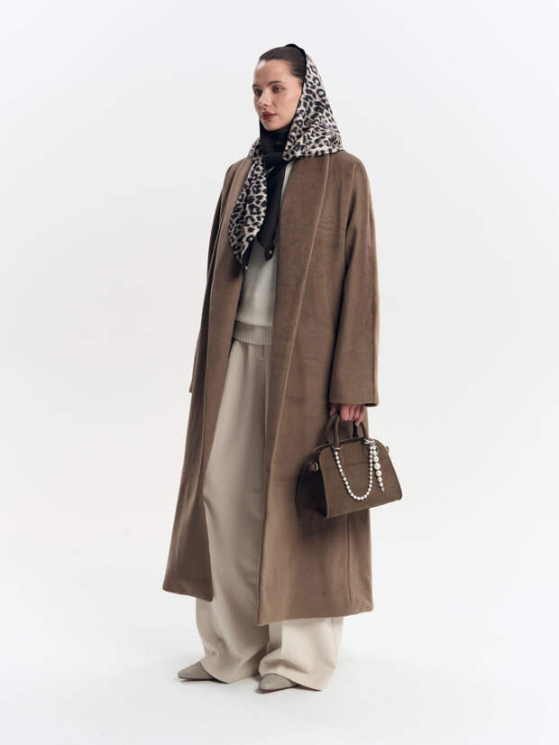 Искусство оставаться в тепле: двусторонние косынки от YASNA