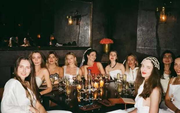 София Гугуберидзе с подругами