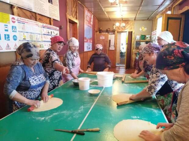Жители Актанышского района передали гуманитарную помощь на передовую