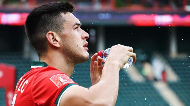 «Локомотив» открыл счет в матче со «Спартаком»