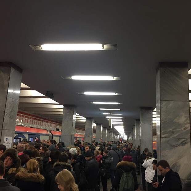 Давка в московском метро: фото и видео