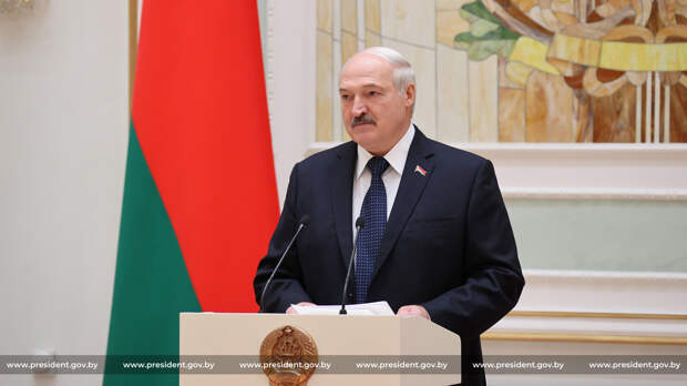 Лукашенко назвал российских артистов предателями