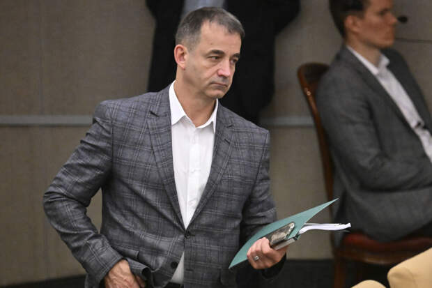 Депутат Певцов: пересъемки советских франшиз — творческая импотенция