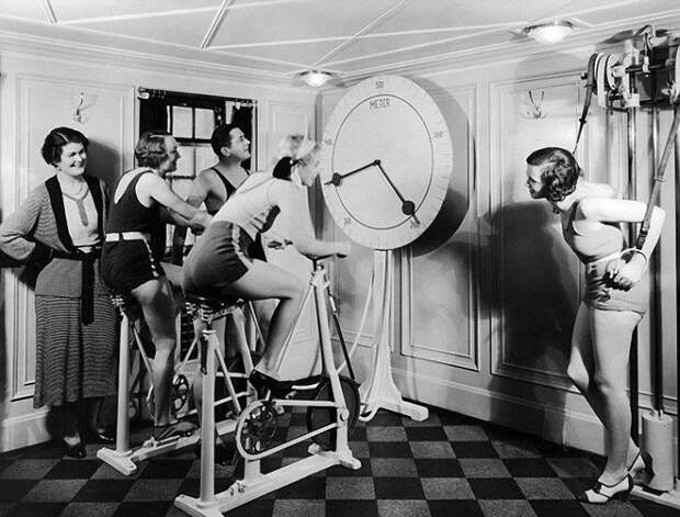 22 ретро-фото — как выглядел фитнес начала 20 века