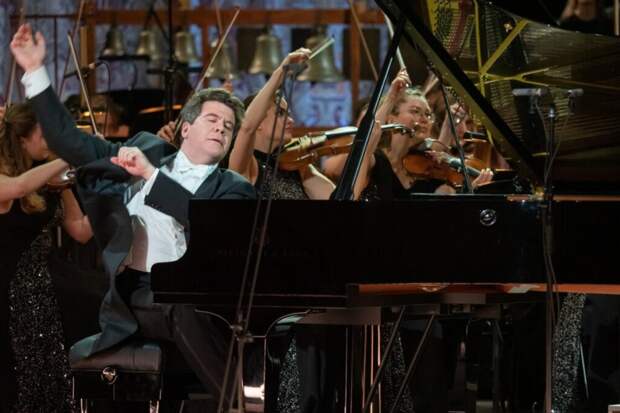 Афинский государственный оркестр отменил концерт пианиста Мацуева