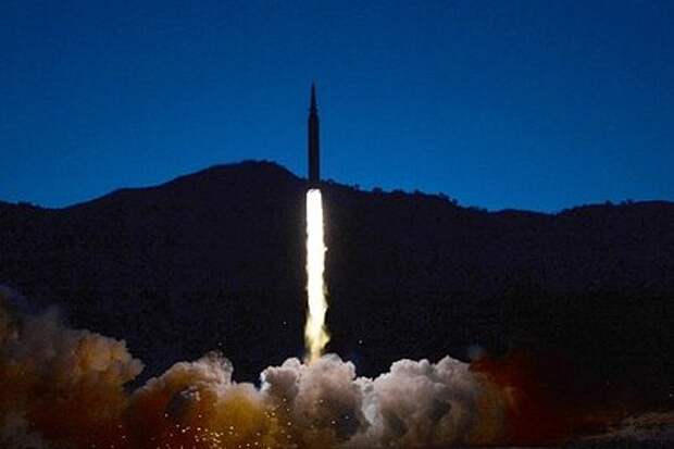 Bloomberg: США запросили гиперзвуковую ракету Dark Eagle для возможных ударов по Ирану