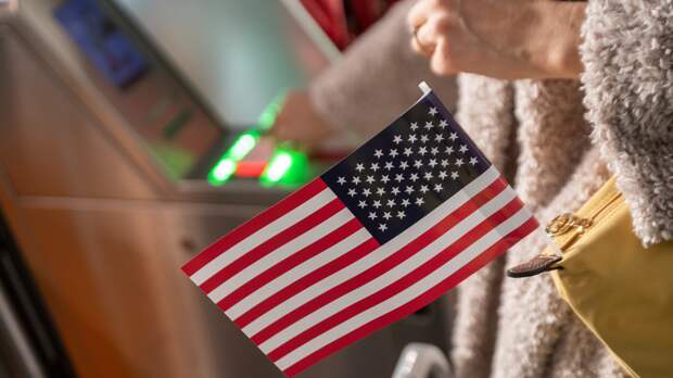 Оптимизм американцев относительно будущего упал до исторического минимума