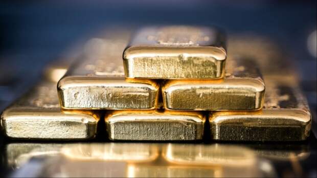 Цена золота обновила исторический рекорд на уровне 2452,6 доллара за унцию