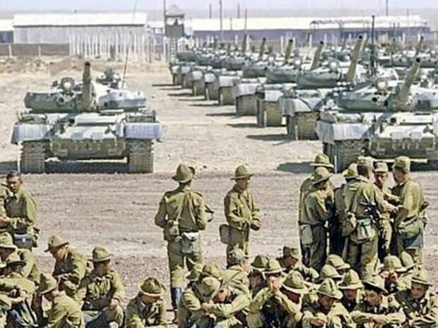 афганские военные бегут из страны. Фото из интернета