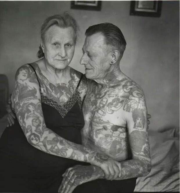 Со слов самих пожилых людей в татуировок в старости есть несколько недостатков интересное, люди, пожилые, странные, тату, факты, что творят