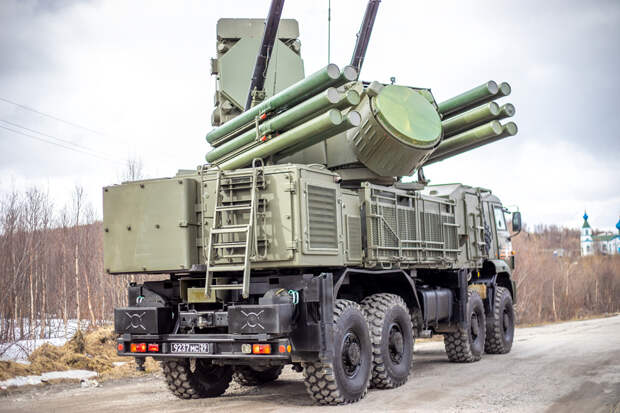 Мощные взрывы прогремели в Тульской области