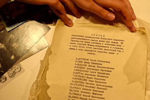 На руинах Монумента Славы во Львове нашли «капсулу времени»