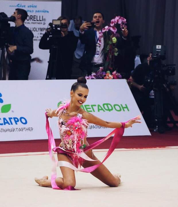 Екатерина Селезнева - новая звезда российской художественной гимнастики