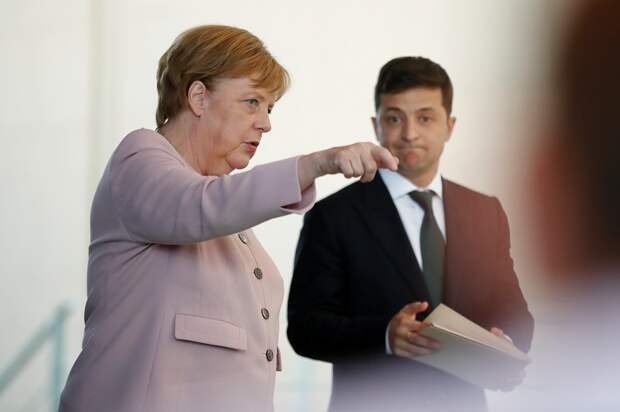 Меркель и Зеленский в Берлине.png