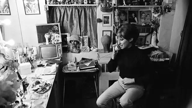 "Не родись красивой, и ты добьешься успеха". Барбре Стрейзанд — 80